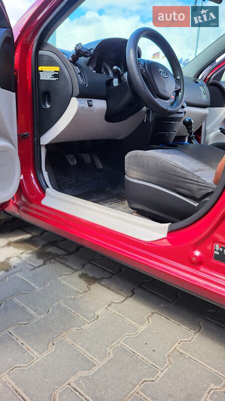 Хэтчбек Kia Ceed 2007 в Одессе