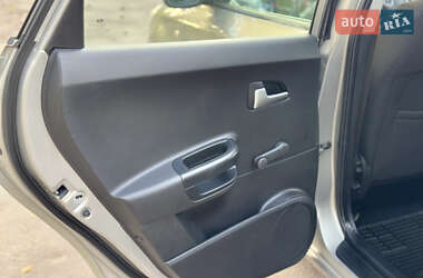 Хетчбек Kia Ceed 2010 в 