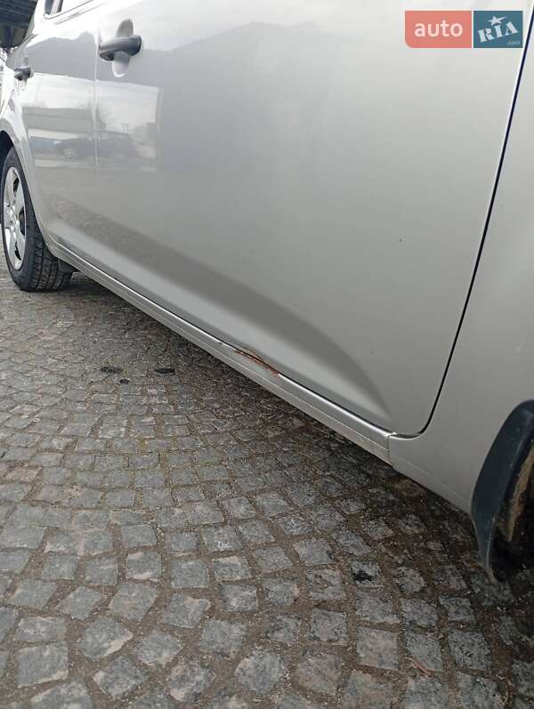 Хетчбек Kia Ceed 2008 в Яготині