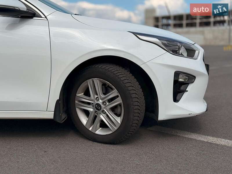 Хэтчбек Kia Ceed 2019 в Львове