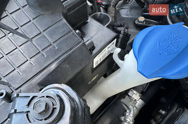 Хэтчбек Kia Ceed 2013 в 