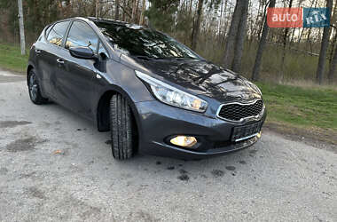 Хэтчбек Kia Ceed 2013 в 