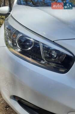 Хэтчбек Kia Ceed 2013 в 