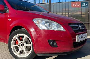 Хэтчбек Kia Ceed 2007 в 
