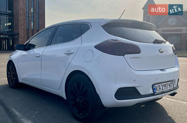 Хэтчбек Kia Ceed 2012 в 