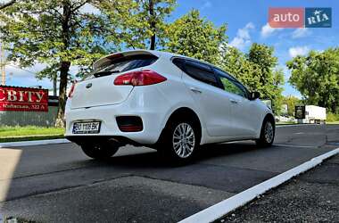 Хэтчбек Kia Ceed 2016 в 