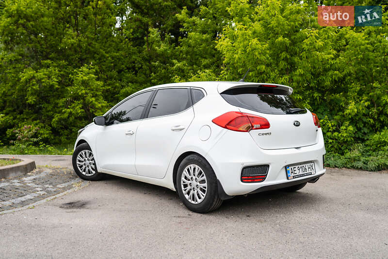 Хэтчбек Kia Ceed 2016 в Днепре фото 5 Хэтчбек Kia Ceed 2016 в Днепре