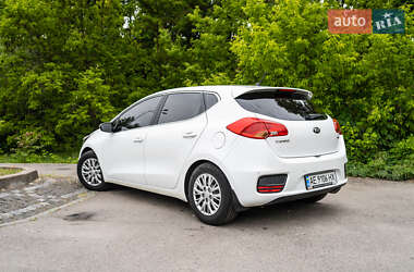 Хэтчбек Kia Ceed 2016 в 