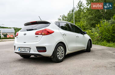 Хэтчбек Kia Ceed 2016 в 