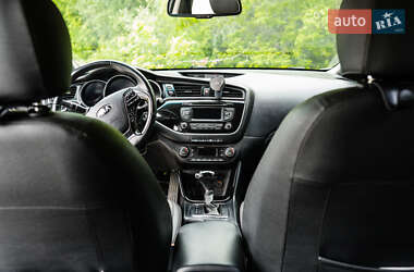 Хэтчбек Kia Ceed 2016 в 