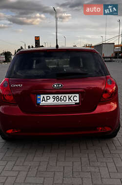 Хэтчбек Kia Ceed 2007 в 