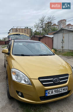 Хэтчбек Kia Ceed 2008 в 