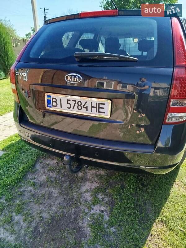 Универсал Kia Ceed 2009 в Краснограде
