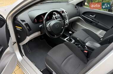 Хетчбек Kia Ceed 2007 в 