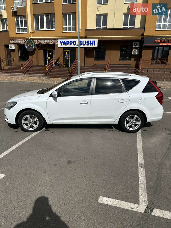 Универсал Kia Ceed 2010 в Киеве