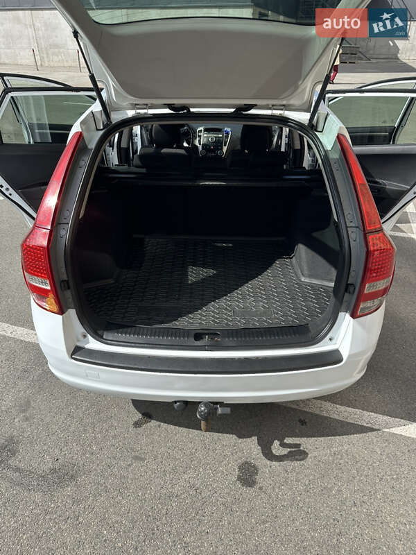 Универсал Kia Ceed 2010 в Киеве