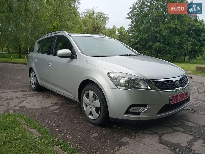 Універсал Kia Ceed 2011 в Рівному