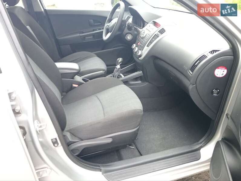 Універсал Kia Ceed 2011 в Рівному