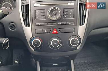 Хетчбек Kia Ceed 2010 в 