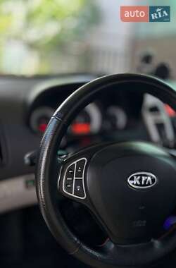 Хэтчбек Kia Ceed 2008 в Днепре