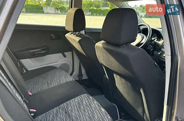 Хэтчбек Kia Ceed 2007 в 