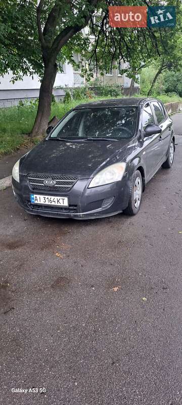 Хэтчбек Kia Ceed 2007 в Обухове