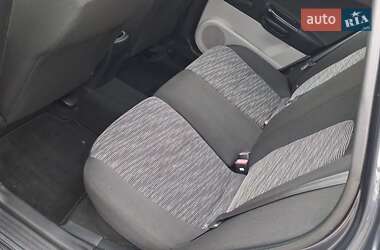 Хэтчбек Kia Ceed 2009 в 