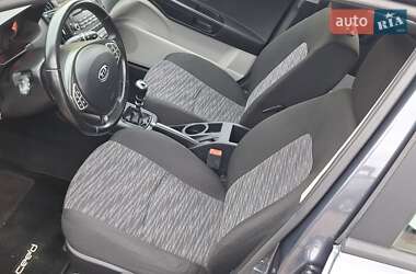 Хэтчбек Kia Ceed 2009 в 