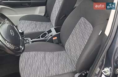 Хэтчбек Kia Ceed 2009 в 