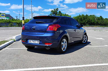 Хэтчбек Kia Ceed 2009 в 