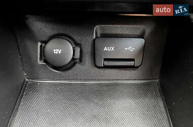 Хэтчбек Kia Ceed 2009 в 