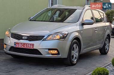 Универсал Kia Ceed 2010 в Дубно