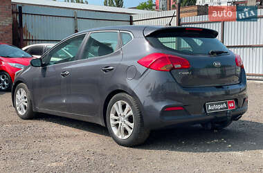 Хэтчбек Kia Ceed 2013 в 