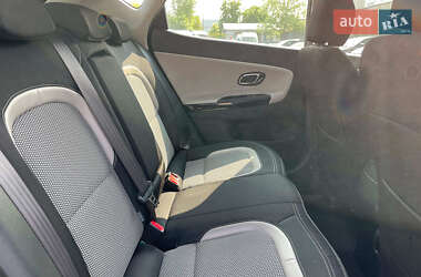 Хэтчбек Kia Ceed 2013 в 
