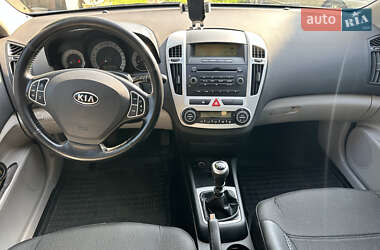 Хэтчбек Kia Ceed 2007 в 
