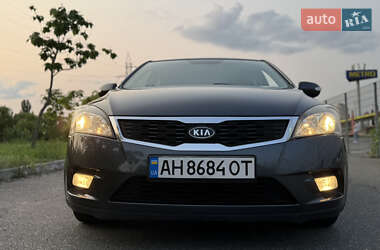 Хэтчбек Kia Ceed 2010 в Киеве