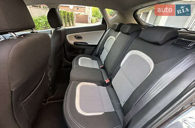 Хэтчбек Kia Ceed 2013 в 