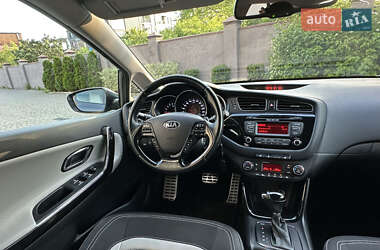 Хэтчбек Kia Ceed 2013 в 