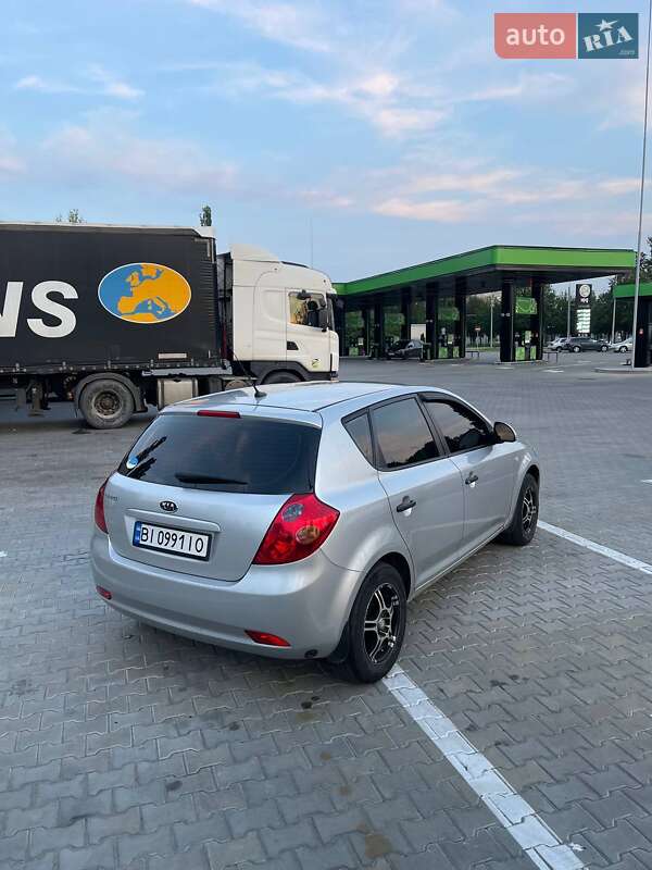 Хетчбек Kia Ceed 2007 в Кременчуці