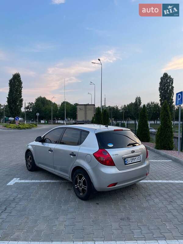Хетчбек Kia Ceed 2007 в Кременчуці
