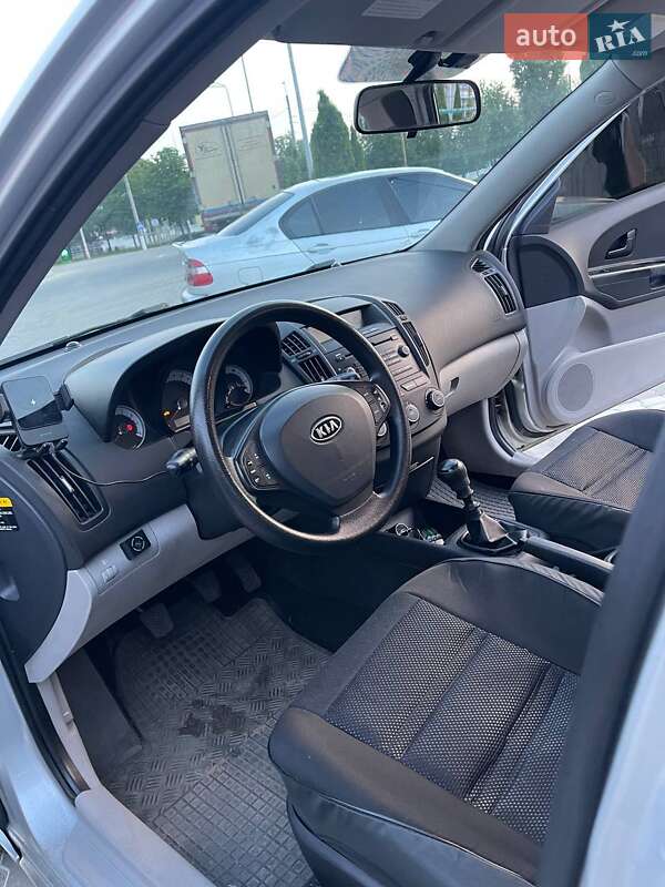 Хетчбек Kia Ceed 2007 в Кременчуці