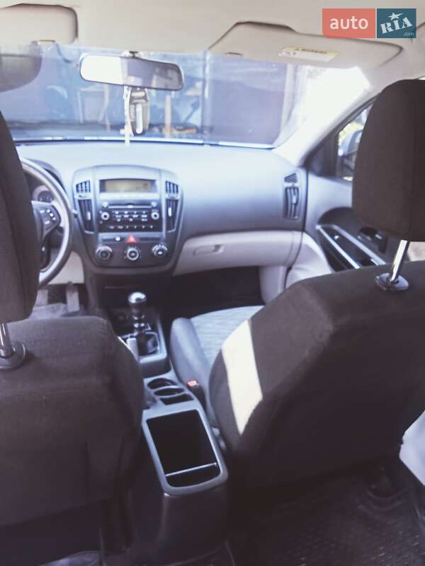 Хэтчбек Kia Ceed 2007 в Стрые