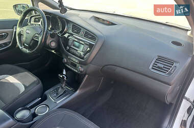 Хэтчбек Kia Ceed 2013 в 
