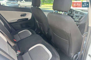 Хэтчбек Kia Ceed 2013 в 