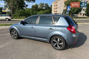 Хэтчбек Kia Ceed 2007 в 