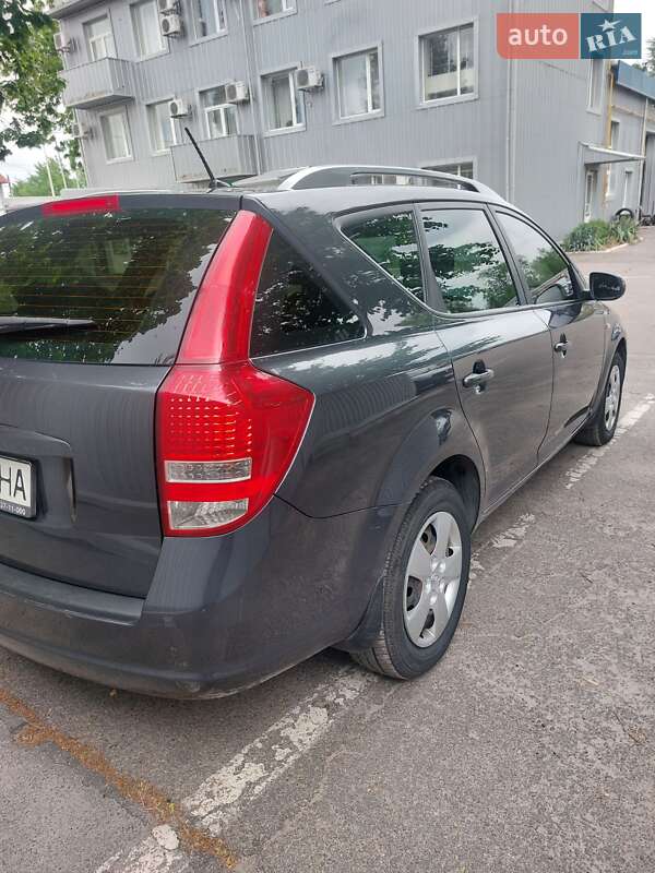 Універсал Kia Ceed 2012 в Дніпрі