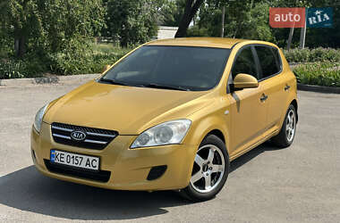 Хэтчбек Kia Ceed 2008 в Днепре