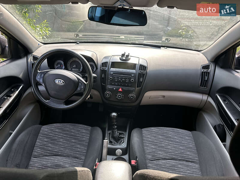 Универсал Kia Ceed 2008 в Трускавце