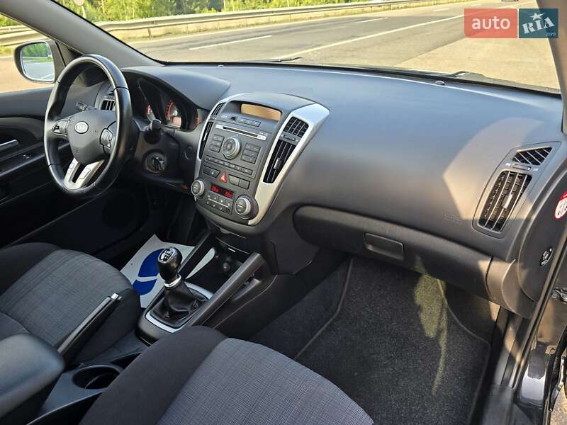 Универсал Kia Ceed 2012 в Ковеле