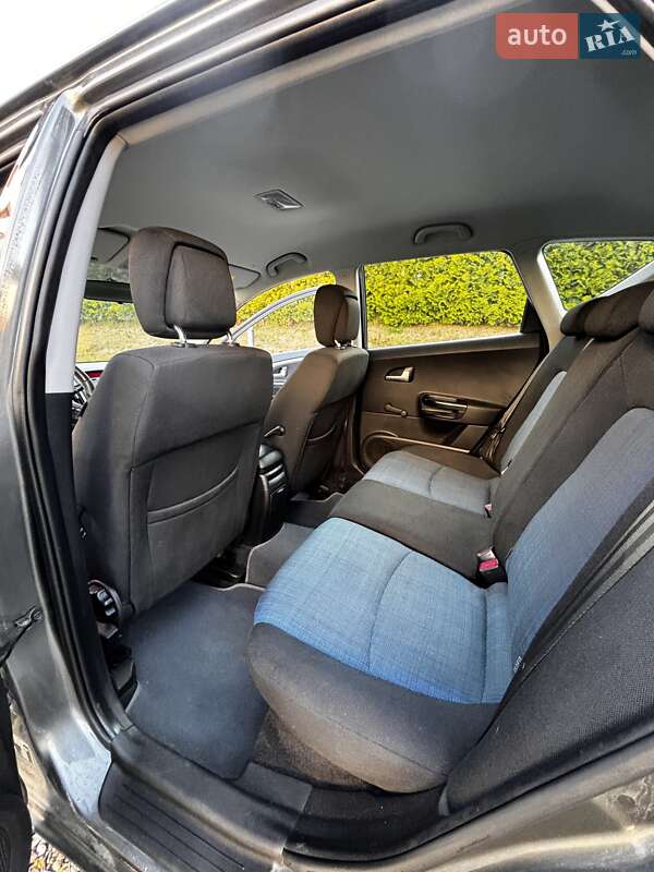 Универсал Kia Ceed 2011 в Николаеве